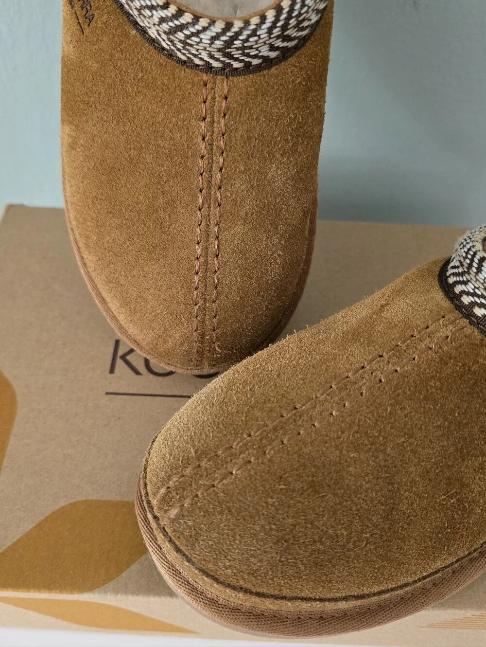 Koolaburra By UGG Kids Brown Slip-On Cozy Shoe Downtown Casual
